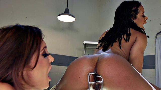 Analgaping Ebony lez rimmed and slapped by MILF