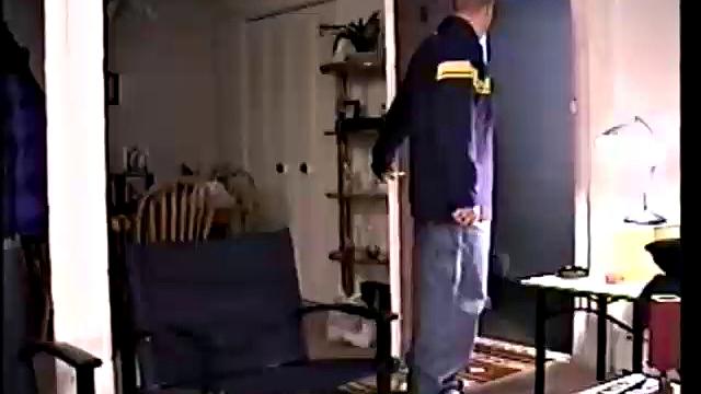 Аксель наслаждается этим