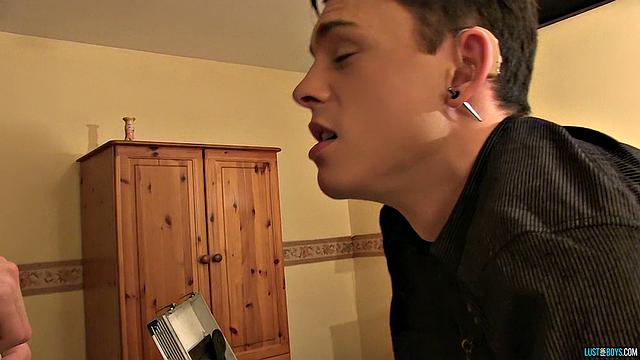 A Sexy Toy Demo - Aaron Aurora, Ethan White &amp;amp; James Daniels