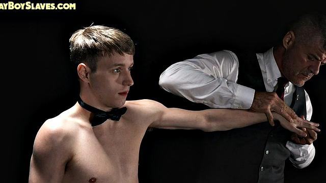 Submissive twink fucked by muscled DILF in voyeur scene