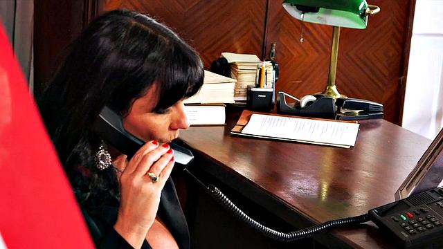 Bra-Breaking News: Big Boobs Politician Gets Fucked