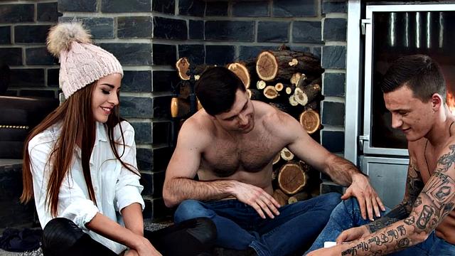 Dirty anal nympho bisexuals in threesome