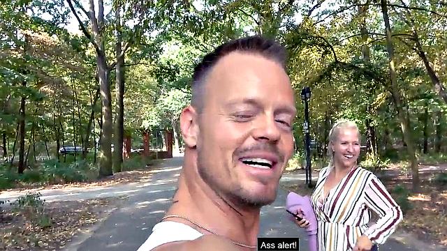 Public amateur MILF fucked outdoors after casting by sex date