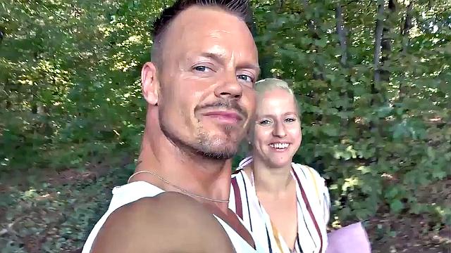 Public amateur MILF fucked outdoors after casting by sex date