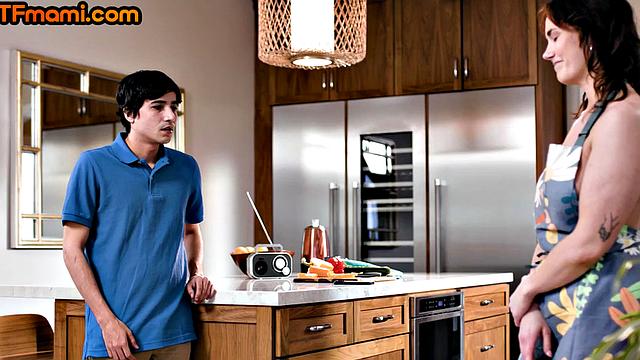 Bigbooty stepmom pussylicked and assfucked by stepson