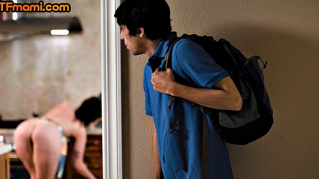 Bigbooty stepmom pussylicked and assfucked by stepson