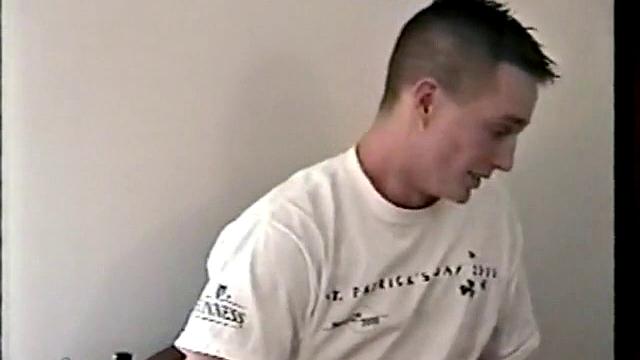 Джейсон кончает дважды с парнем, минет и дрочка на камеру.