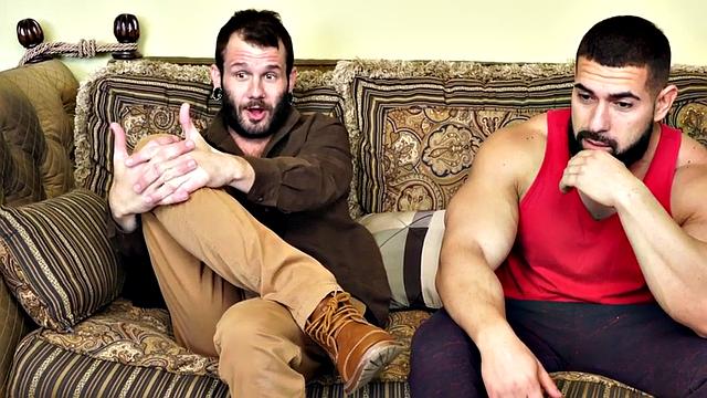 Muscly hunk rimming and barebacking while bottom wanks