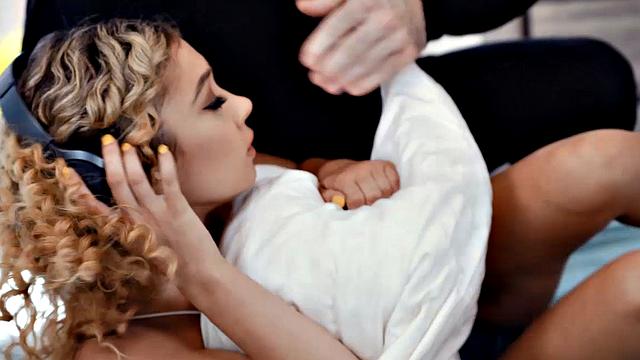 Teen Creeper Allie Addison - Painter Gets Controlled