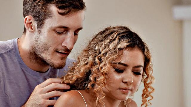 Teen Creeper Allie Addison - Painter Gets Controlled