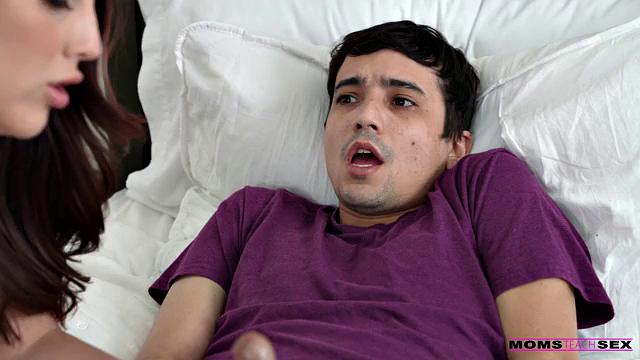 I Need A Babysitter - S21:E2