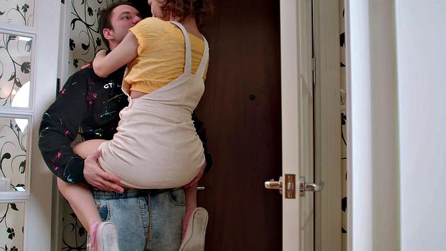 Teeny Lovers - Olivia Trunk - Wet teen gets fucked &swallows