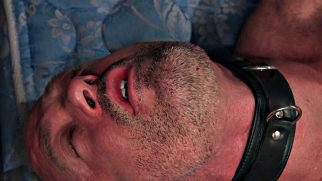 Machine-loving mistress fucks male sub