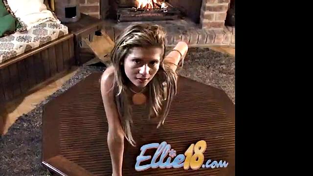 Ellie 18 Fingering her Slowly