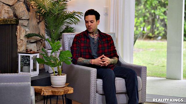 F*ck Me While You Wait