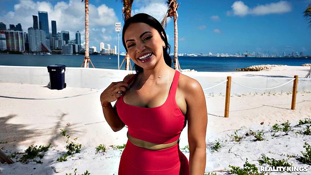 Jogging to the Cum Fiesta