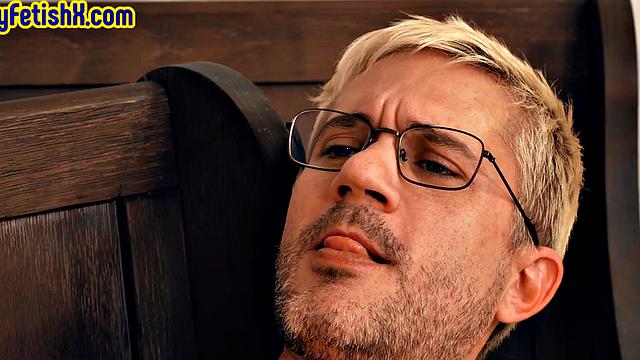 Deepthroat jock fists his pissing BF in church