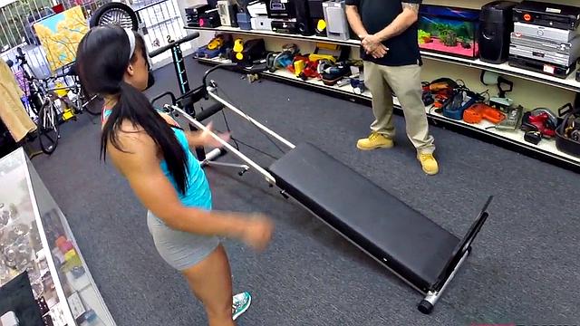 Black pawnshop babe fucked on equipment for facial