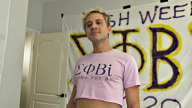 Babe fucking a bisexual pledger in this college threesome