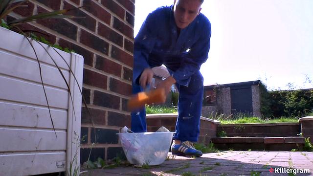 Смотри, как Тамара Грейс в шикарном белье соблазняет мастера и трахается по полной программе от жажды удовольствия.