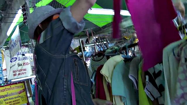 Som - Getting Intimate - 4min Clip