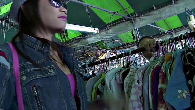 Som - Getting Intimate - 4min Clip