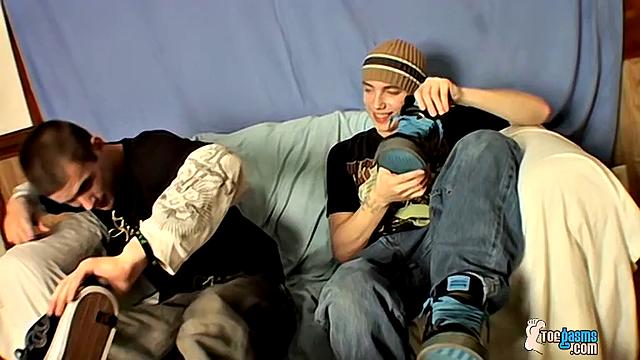 Cain And Blinx - Boys Jack Off with Foot Play