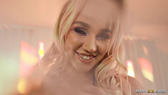 Kendra glitters in gold