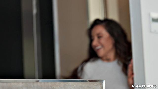 Wake Up, Roommate, Time To Bang