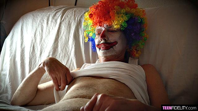 пришла за сладким, а получила роль в горячем фильме