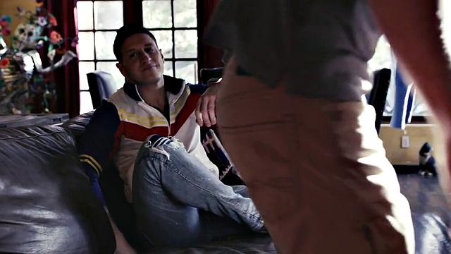 Taboo stepbro barebacked by tattooed stud to cumshot