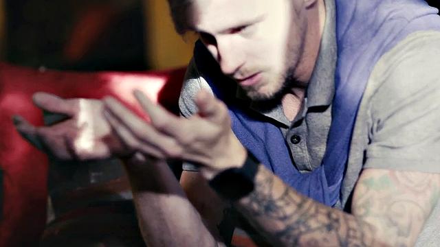 Taboo stepbro barebacked by tattooed stud to cumshot