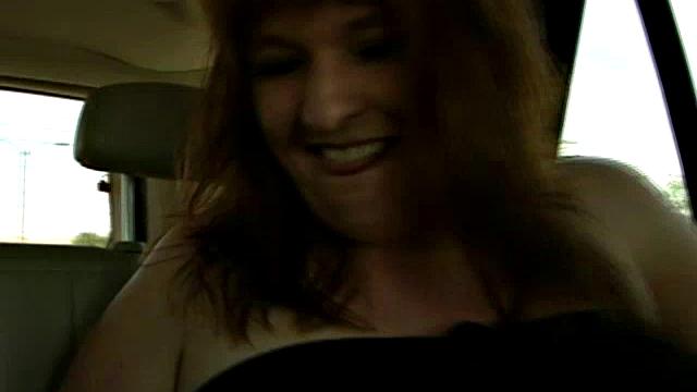 Busty BBW Roxy Flashing in Backseat
