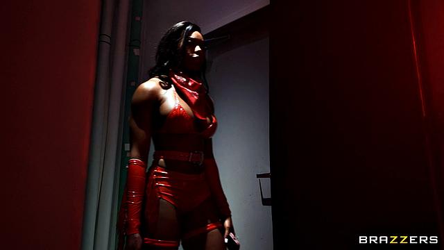 Te Night Invites: Wall Of Men