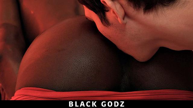 Dakota Ch 3: Worship (Dakota Lovell, Tyjon)