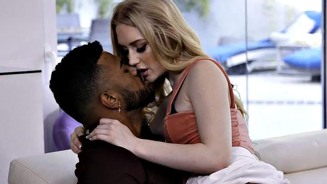 Insatiable vixen fond of cuckolding