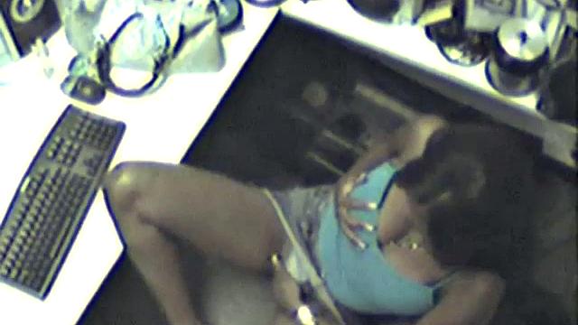 Sexy ebony masturbates in a solo scene