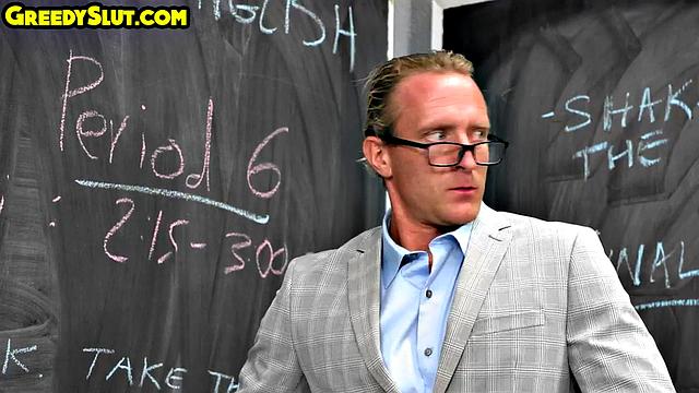 21yo petite babe gets pussyfucked