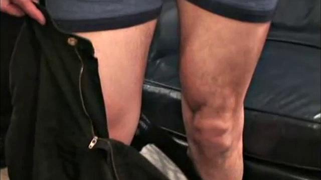 Jack works for a large computer company and travels all over the country doing remote installations. He used to do stand-up comedy, and it shows, as this guy is quite a character. This 46 year old, 6' 1", and 185 pound man kept me in stitches.