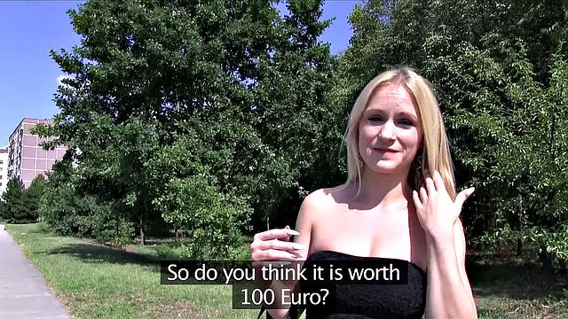 A Italian babe strip down & take it hard in the park