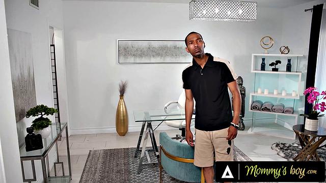 Смотри, как зрелая массажистка Andi Avalon доводит клиента до мощного оргазма своим мастерством!