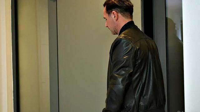 Anal lover loves hardcore with BWC fucker