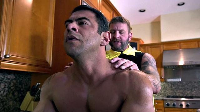 Mesmerized hunk barebacked by BF in the kitchen