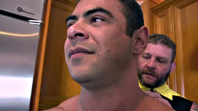 Mesmerized hunk barebacked by BF in the kitchen