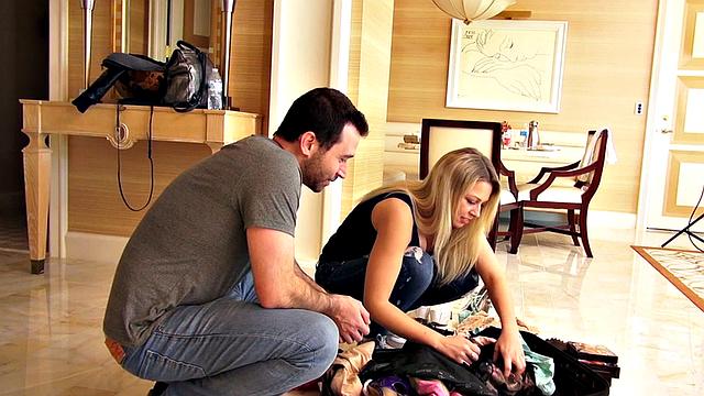 Homemade DP babe 3some at home before ATM blowjob