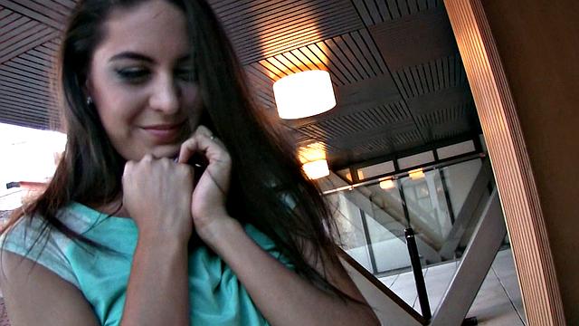 Spanish Waitress Fucks Cash