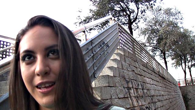 Spanish Waitress Fucks Cash