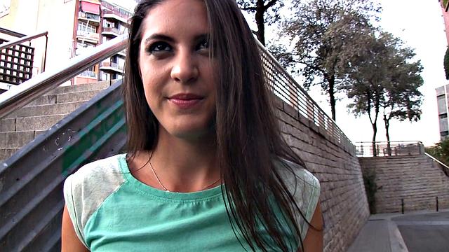 Spanish Waitress Fucks Cash