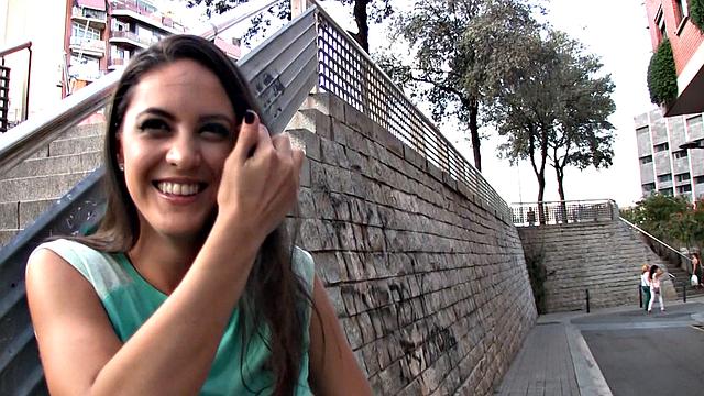 Spanish Waitress Fucks Cash