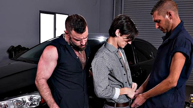 Skinny stud assfisted in 3some while getting sucked by hairy jock